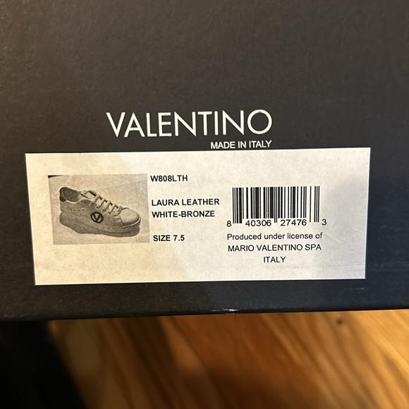 Brand new Valentino leather sneakers! - Picture 8 of 8
